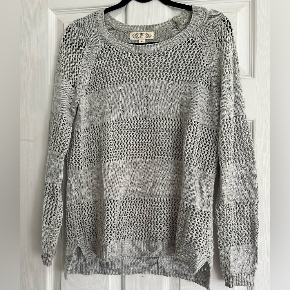 Pink Rose grey sweater. Size XL.